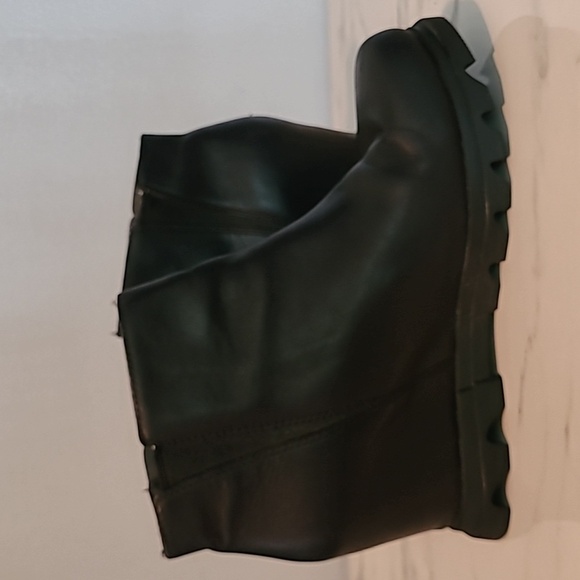 Sorel Joan Of Arctic III Black Leather Zip Boots Chucky Soles 8.5 Waterproof - Picture 9 of 15